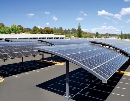 Esempio di pensilina fotovoltaica