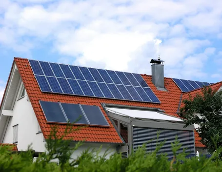 Pannelli solari fotovoltaici e termici