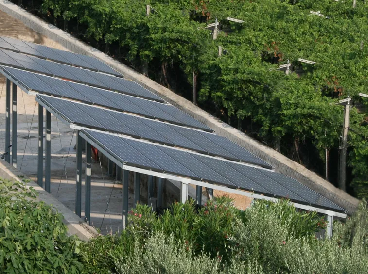 Fotovoltaico su pensiline