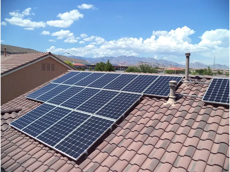 Pannelli fotovoltaici tetto