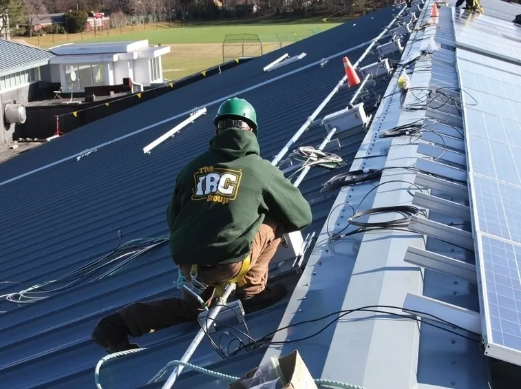 Installazione cavi fotovoltaici