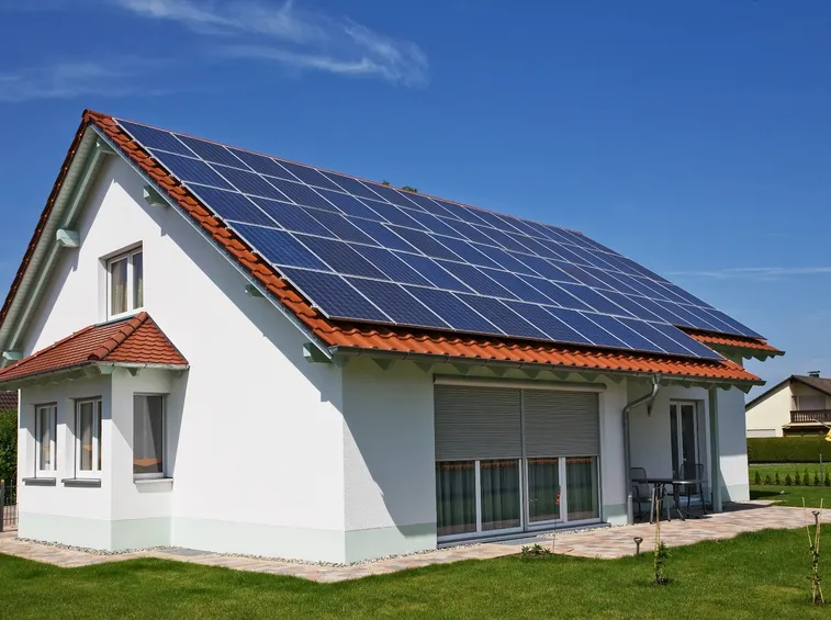 pannelli fotovoltaici su tetto