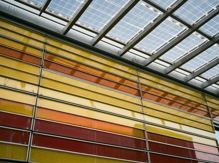 Edificio impianto fotovoltaico