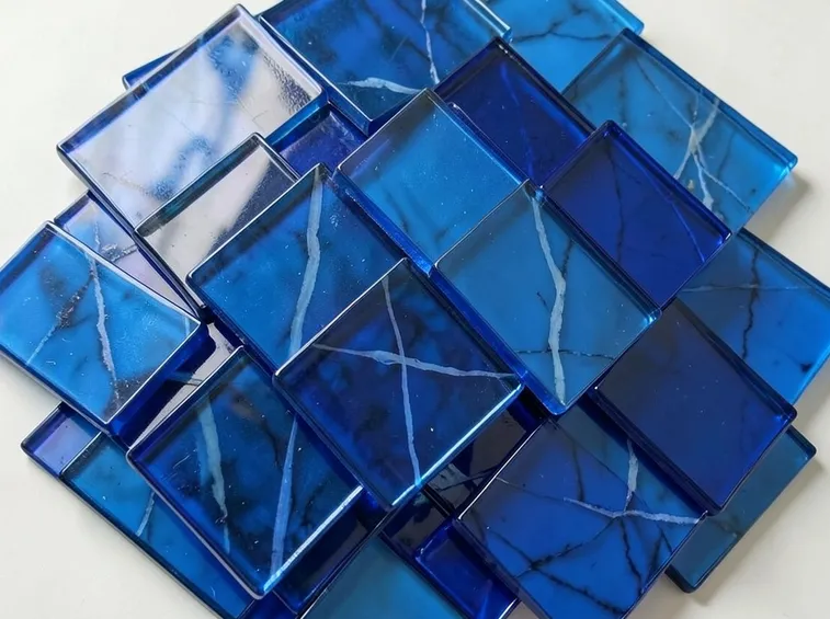 Tessere per mosaico in pasta di vetro