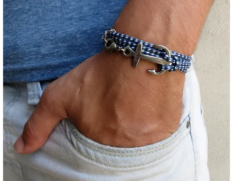Bracciale uomo molto alla moda