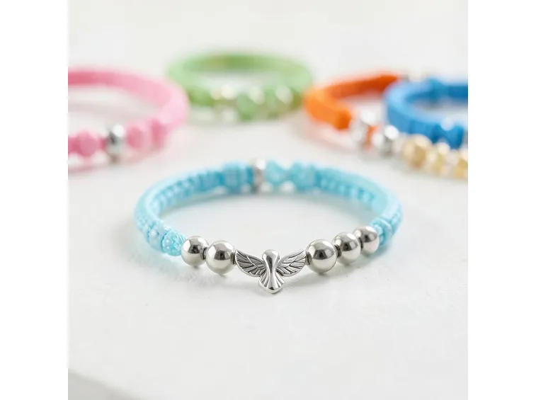 Bracciali con elementi in argento