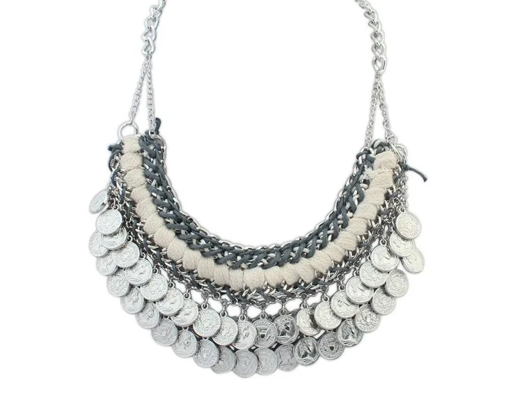 Collana in argento lavorato