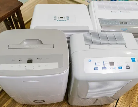 Alcuni modelli per la deumidificazione