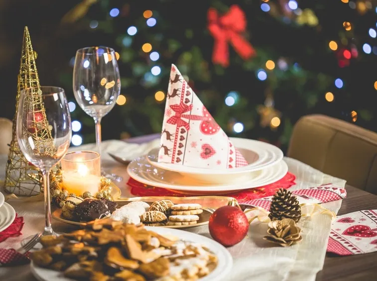 candele e centrotavola per la tavola di natale