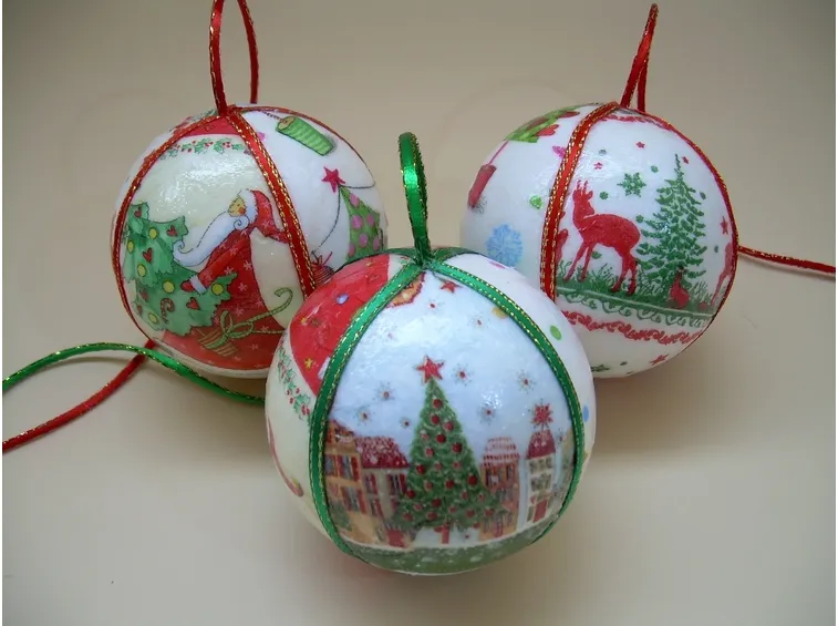 Decora le palline natalizie