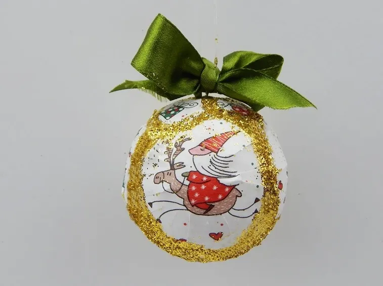 Pallina decorata con Babbo Natale