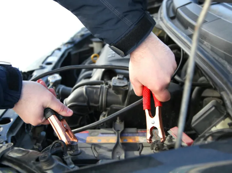 uso del caricabatterie auto