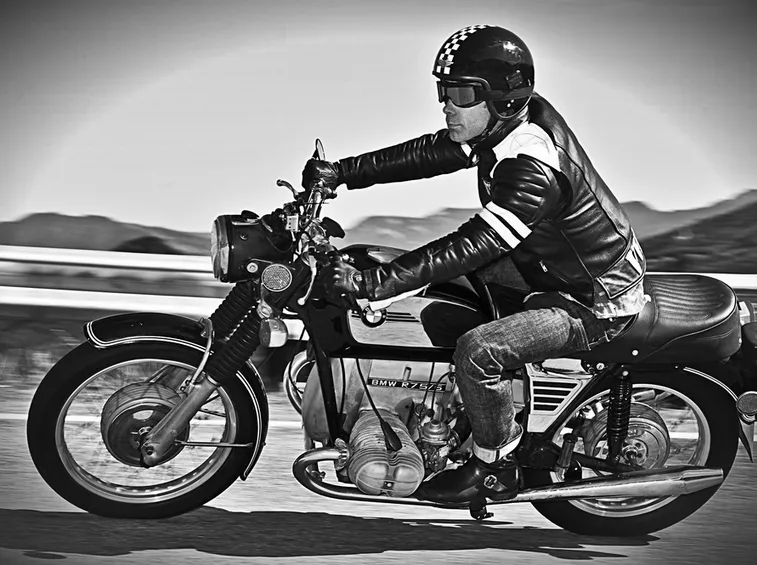 Motociclista moto d'epoca
