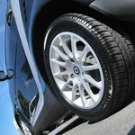 Pneumatico auto gonfio