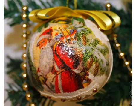Pallina decorata con decoupage