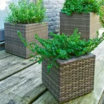 Vaso in resina effetto rattan