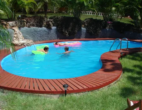 Esempio piscina in giardino