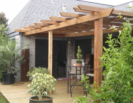 Esempio di pergola fai da te in legno