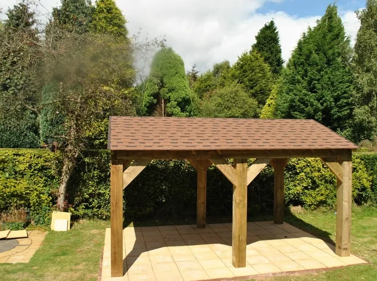 piccola tettoia in legno