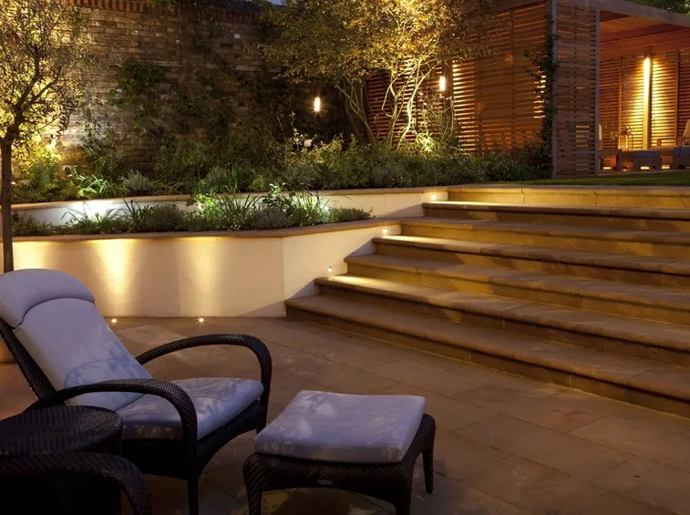 Giardino illuminato con led