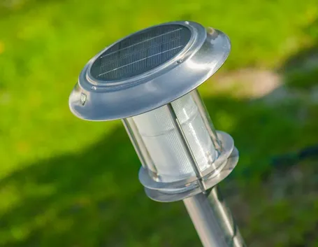 Lampada solare per il giardino