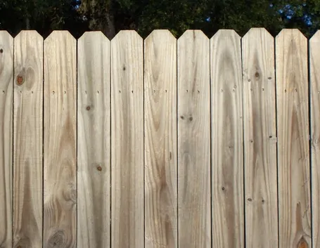 Recinzione legno semplice