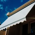 Un modello di bracci per tende da sole