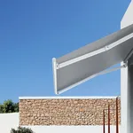 Pulire il telo a fine stagione, prima di arrotolarlo (foto Tende da sole Gibus Combi)