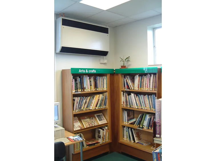 Esempio di ventilconvettore da soffitto