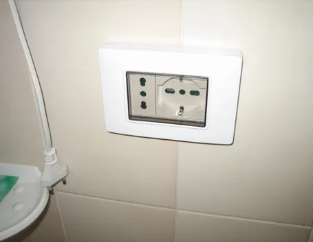 Prese italiane da 16 e da 10 ampere
