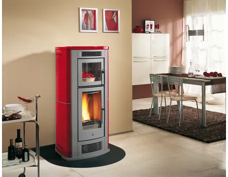 Stufa a legna con forno