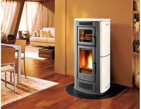 Stufa a pellet in ceramica