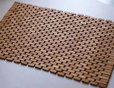 Tappeto in legno moderno