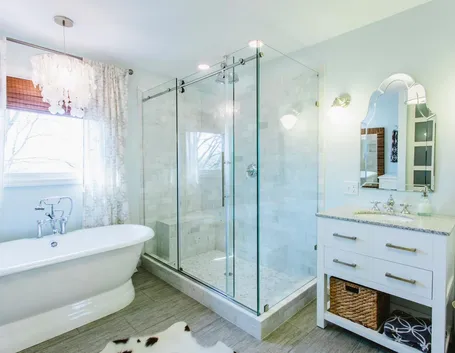 Bagno con doccia