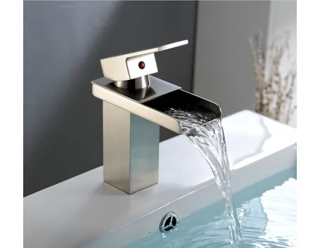 Rubinetteria bagno in acciaio