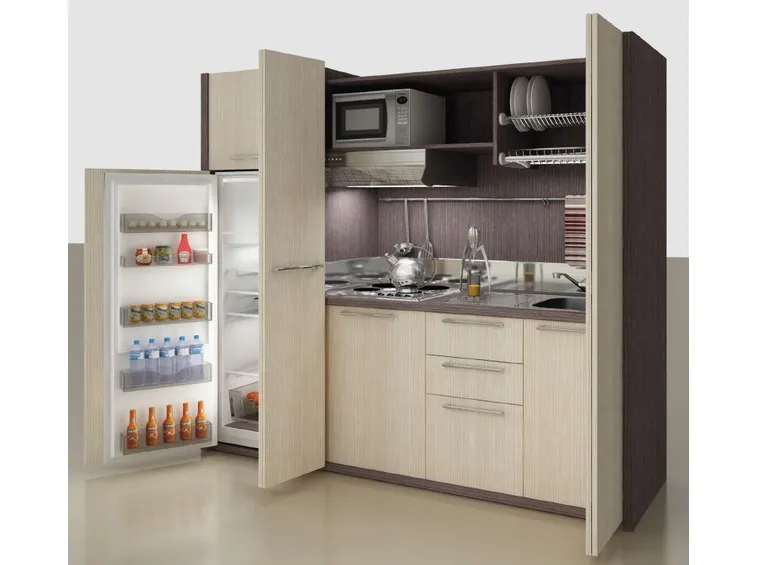 Cucina monoblocco con ante a libro