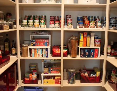 Organizzazione e ordine in dispensa
