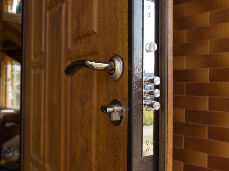Porte di sicurezza in una casa