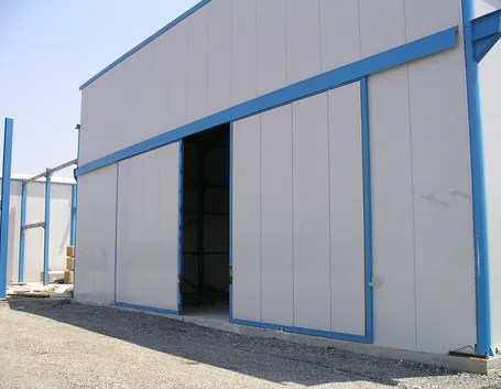 Portone scorrevole per garage
