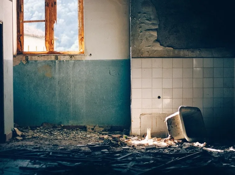 Bagno da ristrutturare