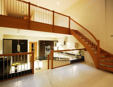 Scala in legno moderna