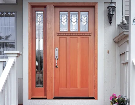 Elegante porta in legno