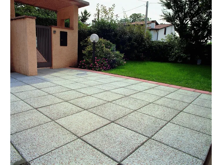 Pavimento cortile