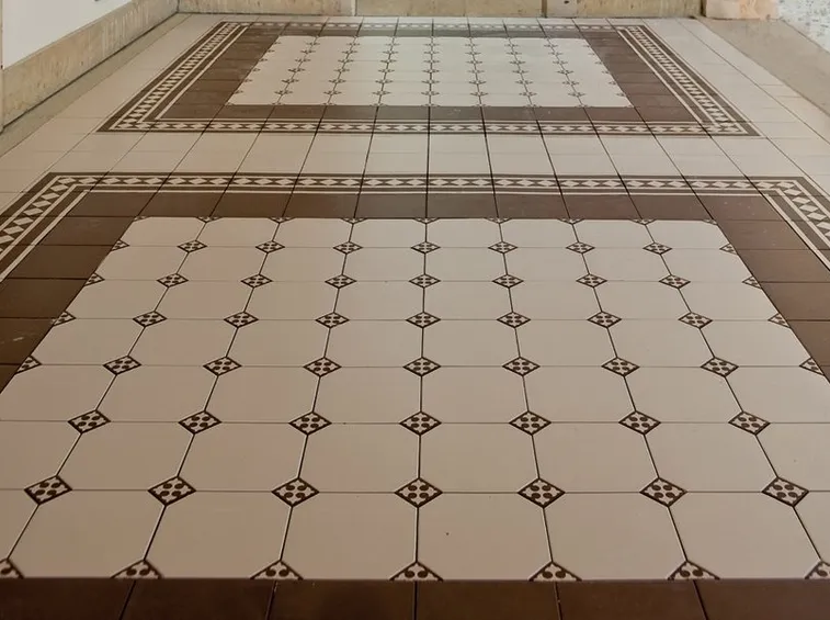 Piastrelle decorate per pavimenti