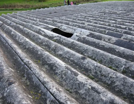 Copertura tetto in amianto deteriorata