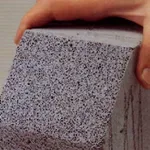 La microporosità interna tipica del Siporax, il calcestruzzo cellulare areato