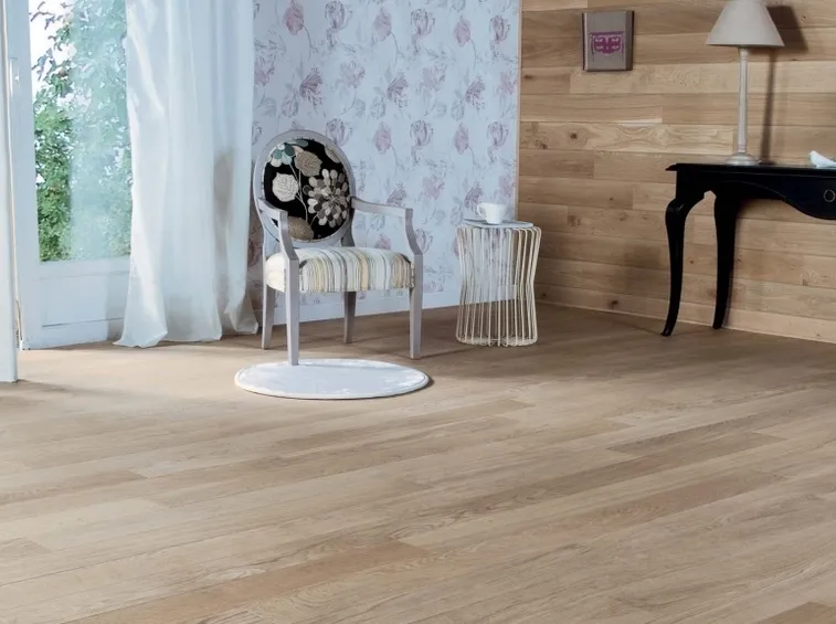 Parquet legno chiaro