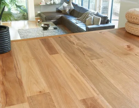 Parquet prefinito con posa flottante