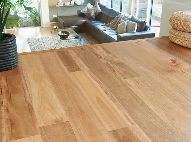 Parquet prefinito con posa flottante