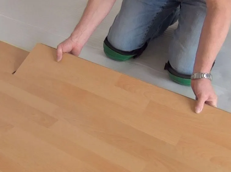 posare parquet flottante